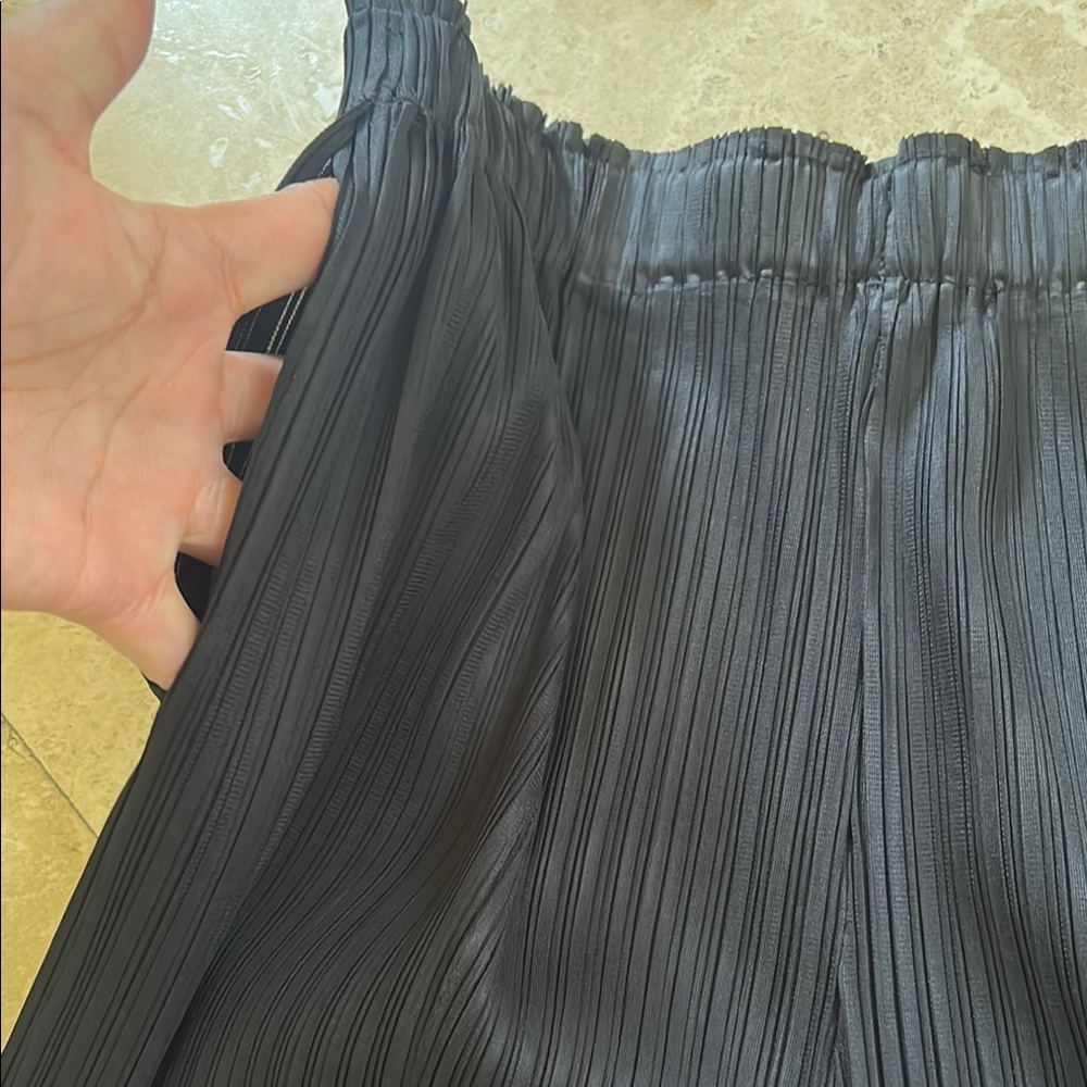 Issey Miyake Black Ankle Cropped Pants - Picture 8 of 13